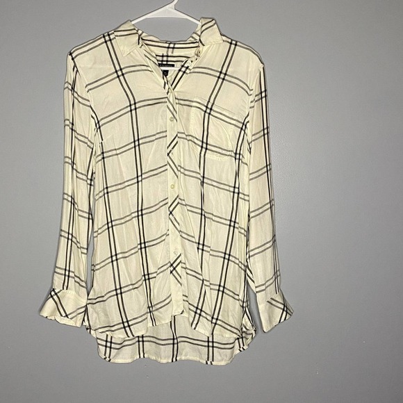 TALBOTS Petites Plaid Button Down Size Medium - Picture 6 of 6